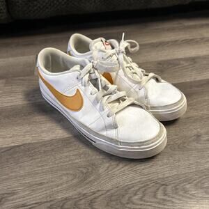 Size 8 Nike Court Legacy Men's Tennis Shoe